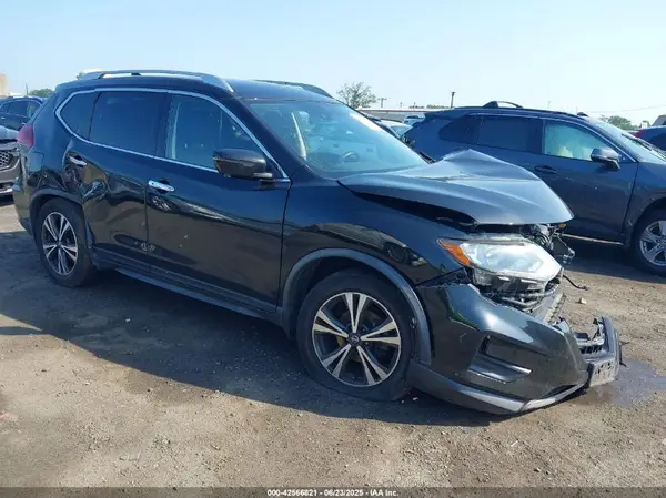 JN8AT2MV5KW375092 2019 NISSAN ROGUE - Image 1