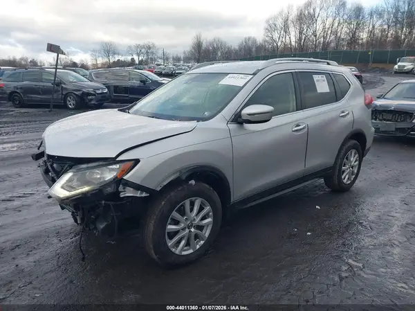 JN8AT2MV5KW376193 2019 NISSAN ROGUE - Image 2