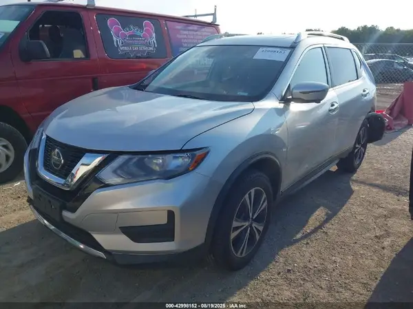 JN8AT2MV5KW379014 2019 NISSAN ROGUE - Image 2