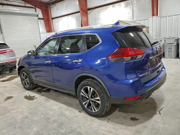 JN8AT2MV5KW379305 2019 NISSAN ROGUE - Image 2