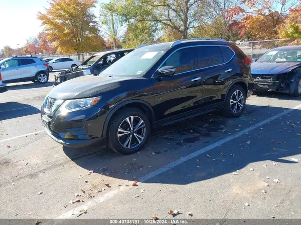 JN8AT2MV5KW379398 2019 NISSAN ROGUE - Image 2
