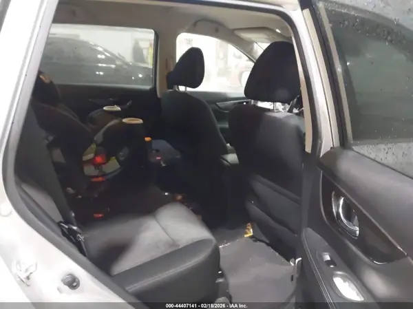 JN8AT2MV5KW379899 2019 NISSAN ROGUE - Image 8