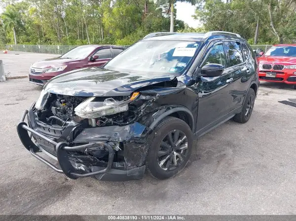 JN8AT2MV5KW379921 2019 NISSAN ROGUE - Image 2
