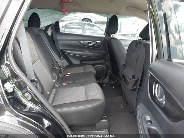 JN8AT2MV5KW379921 2019 NISSAN ROGUE - Image 8