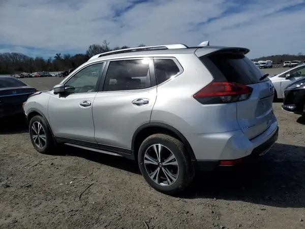 JN8AT2MV5KW379949 2019 NISSAN ROGUE - Image 2