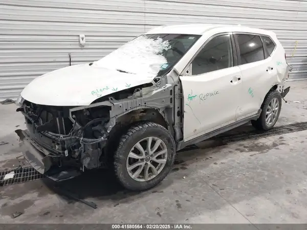 JN8AT2MV5KW386285 2019 NISSAN ROGUE - Image 2
