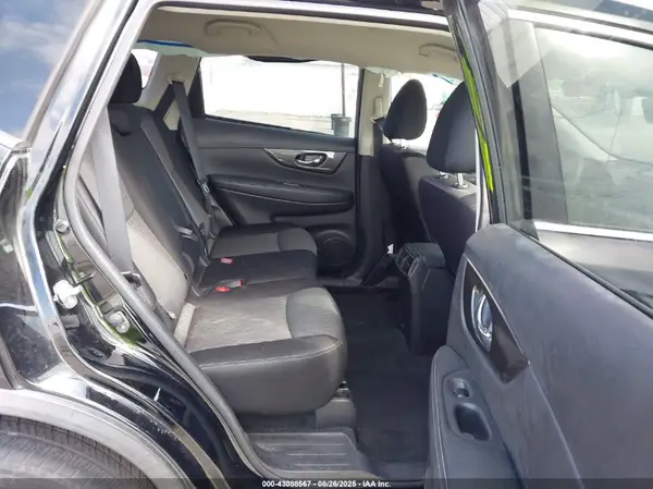 JN8AT2MV5KW386352 2019 NISSAN ROGUE - Image 8