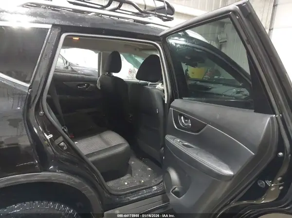 JN8AT2MV5KW386593 2019 NISSAN ROGUE - Image 8