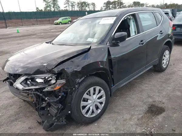 JN8AT2MV5KW386609 2019 NISSAN ROGUE - Image 2