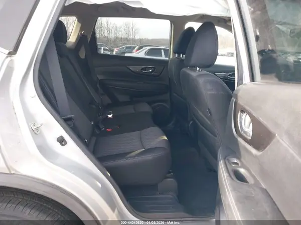 JN8AT2MV5KW388411 2019 NISSAN ROGUE - Image 8