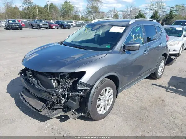 JN8AT2MV5KW389574 2019 NISSAN ROGUE - Image 2