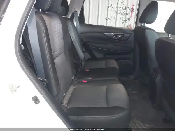 JN8AT2MV5KW400508 2019 NISSAN ROGUE - Image 8