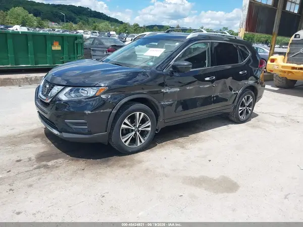 JN8AT2MV5KW400704 2019 NISSAN ROGUE - Image 2