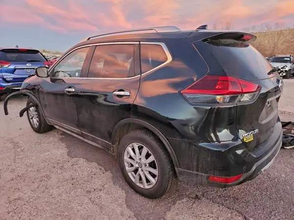 JN8AT2MV5LW100324 2020 NISSAN ROGUE - Image 2