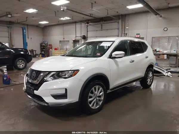 JN8AT2MV5LW103689 2020 NISSAN ROGUE - Image 2