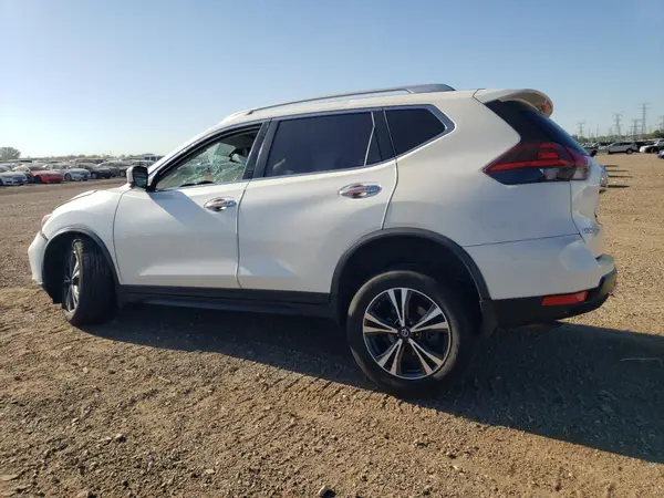 JN8AT2MV5LW105684 2020 NISSAN ROGUE - Image 2