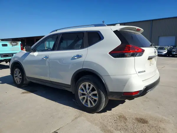 JN8AT2MV5LW109797 2020 NISSAN ROGUE - Image 2