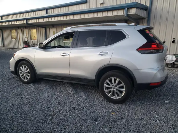 JN8AT2MV5LW115082 2020 NISSAN ROGUE - Image 2