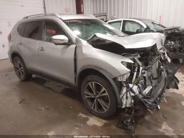 JN8AT2MV5LW130262 2020 NISSAN ROGUE - Image 1