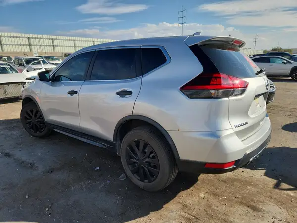 JN8AT2MV5LW142928 2020 NISSAN ROGUE - Image 2