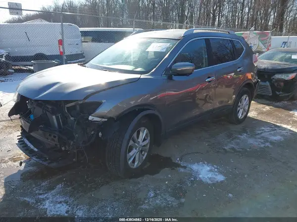 JN8AT2MV6GW138778 2016 NISSAN ROGUE - Image 2