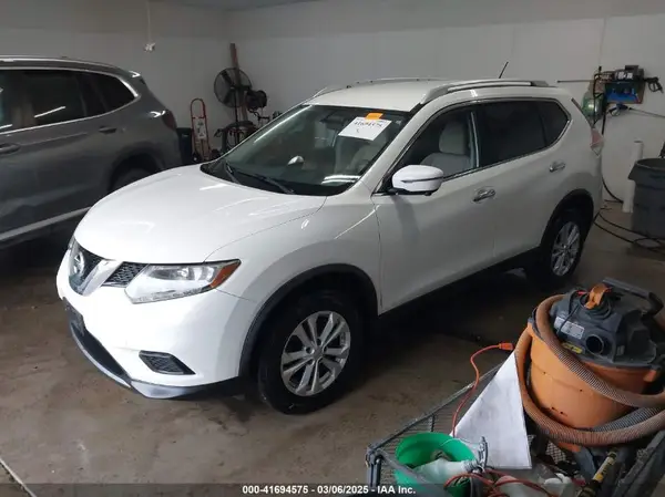JN8AT2MV6GW142300 2016 NISSAN ROGUE - Image 2