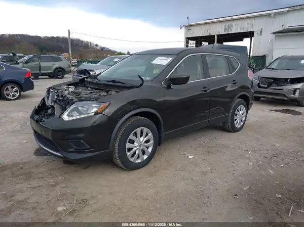 JN8AT2MV6GW145567 2016 NISSAN ROGUE - Image 2