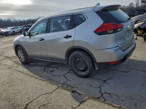 JN8AT2MV6HW000675 2017 NISSAN ROGUE - Image 2