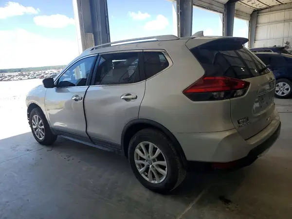 JN8AT2MV6HW001650 2017 NISSAN ROGUE - Image 2