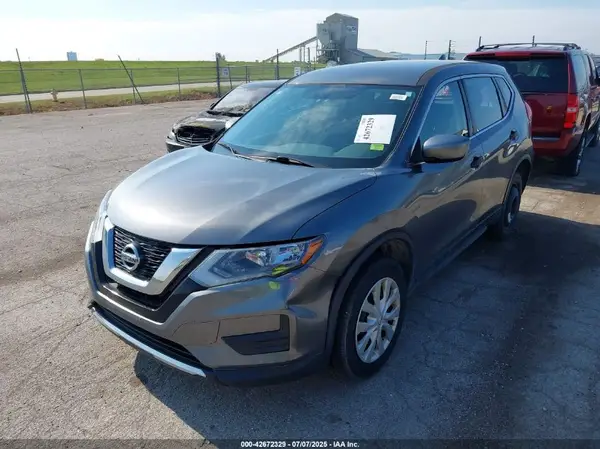 JN8AT2MV6HW003592 2017 NISSAN ROGUE - Image 2