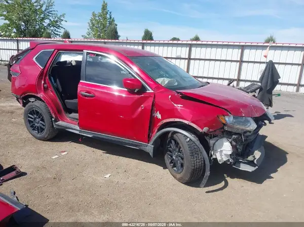 JN8AT2MV6HW004256 2017 NISSAN ROGUE - Image 1