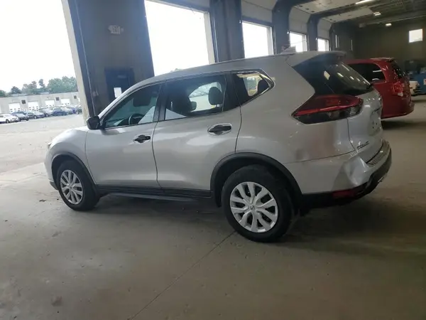 JN8AT2MV6HW004368 2017 NISSAN ROGUE - Image 2