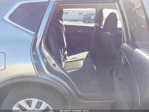 JN8AT2MV6HW004483 2017 NISSAN ROGUE - Image 8