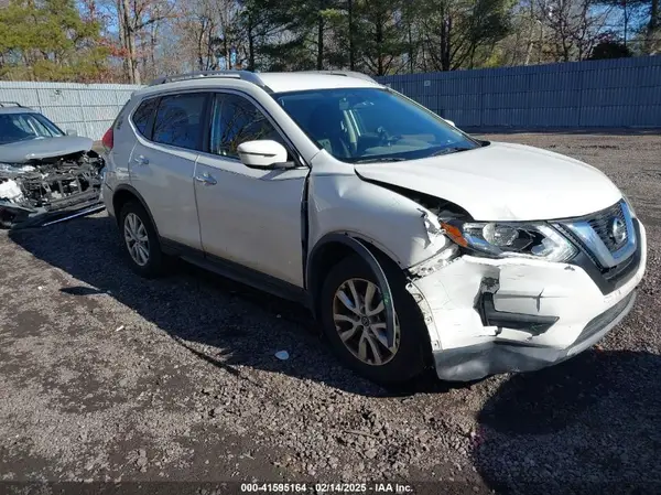 JN8AT2MV6HW004810 2017 NISSAN ROGUE - Image 1