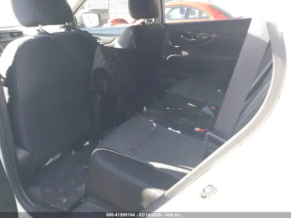JN8AT2MV6HW004810 2017 NISSAN ROGUE - Image 8