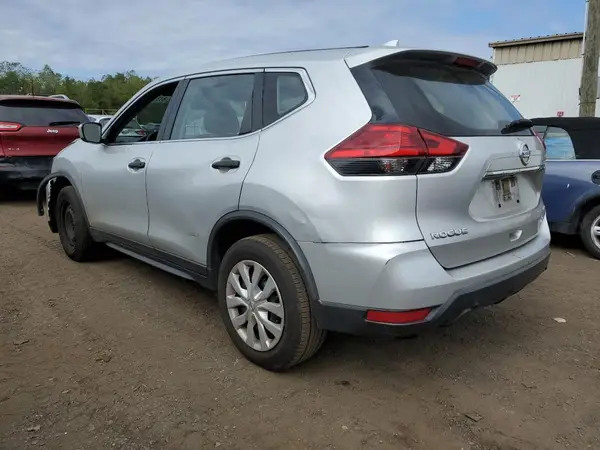 JN8AT2MV6HW008209 2017 NISSAN ROGUE - Image 2