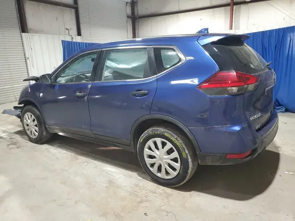 JN8AT2MV6HW008694 2017 NISSAN ROGUE - Image 2