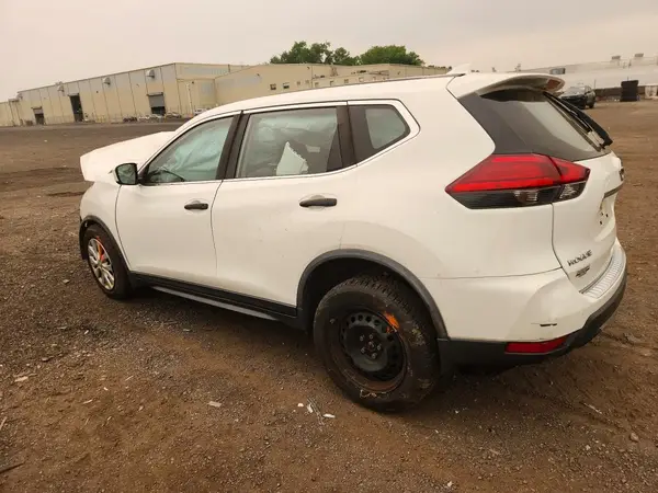JN8AT2MV6HW010607 2017 NISSAN ROGUE - Image 2