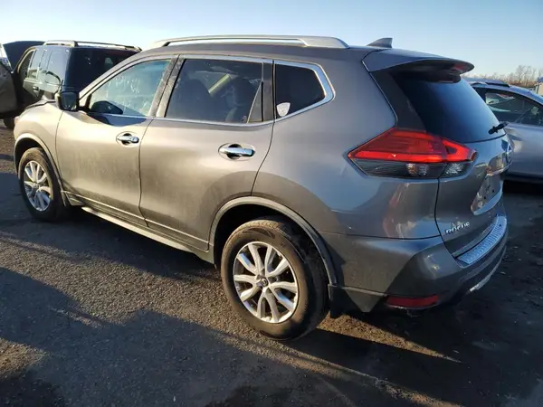 JN8AT2MV6HW010610 2017 NISSAN ROGUE - Image 2