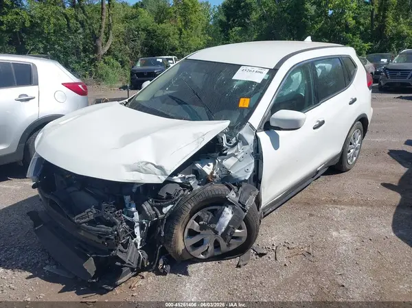 JN8AT2MV6HW011482 2017 NISSAN ROGUE - Image 2