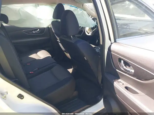 JN8AT2MV6HW011482 2017 NISSAN ROGUE - Image 8