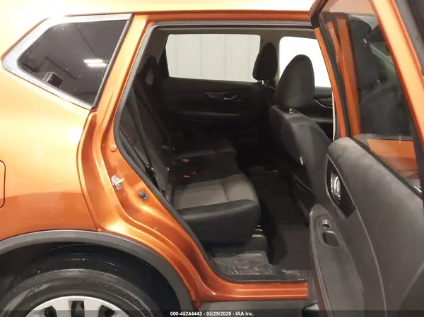 JN8AT2MV6HW011983 2017 NISSAN ROGUE - Image 8