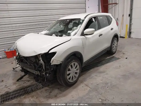 JN8AT2MV6HW012745 2017 NISSAN ROGUE - Image 2