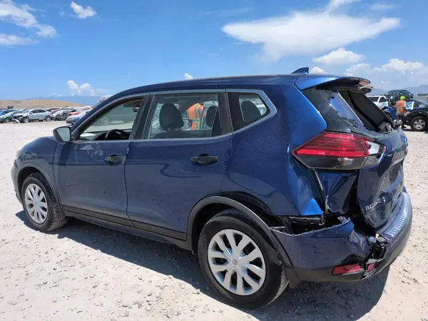 JN8AT2MV6HW013152 2017 NISSAN ROGUE - Image 2