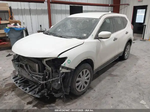 JN8AT2MV6HW013197 2017 NISSAN ROGUE - Image 2