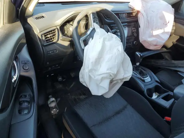 JN8AT2MV6HW013605 2017 NISSAN ROGUE - Image 8