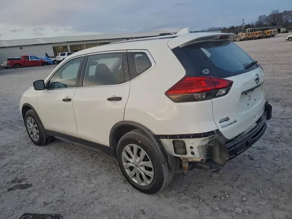 JN8AT2MV6HW013829 2017 NISSAN ROGUE - Image 2