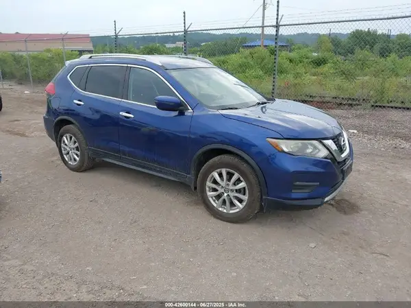 JN8AT2MV6HW013958 2017 NISSAN ROGUE - Image 1