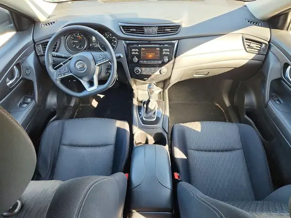 JN8AT2MV6HW014057 2017 NISSAN ROGUE - Image 8