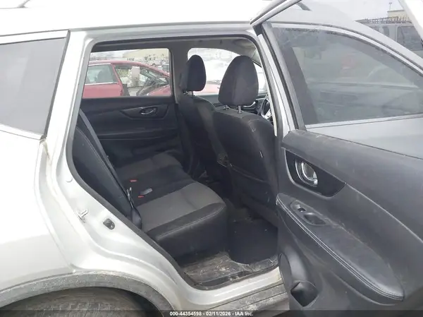 JN8AT2MV6HW014964 2017 NISSAN ROGUE - Image 8